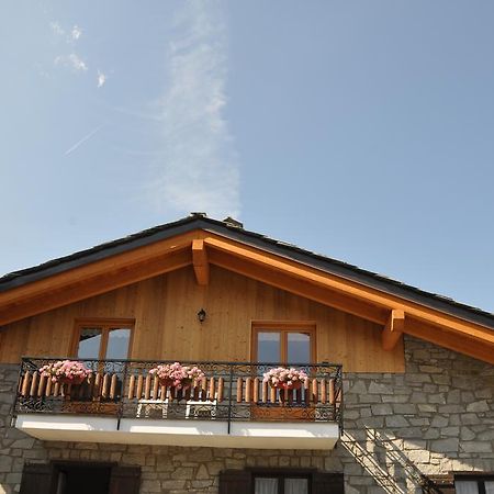 Le Foyer De La Ferme Apartamento Aosta Exterior foto