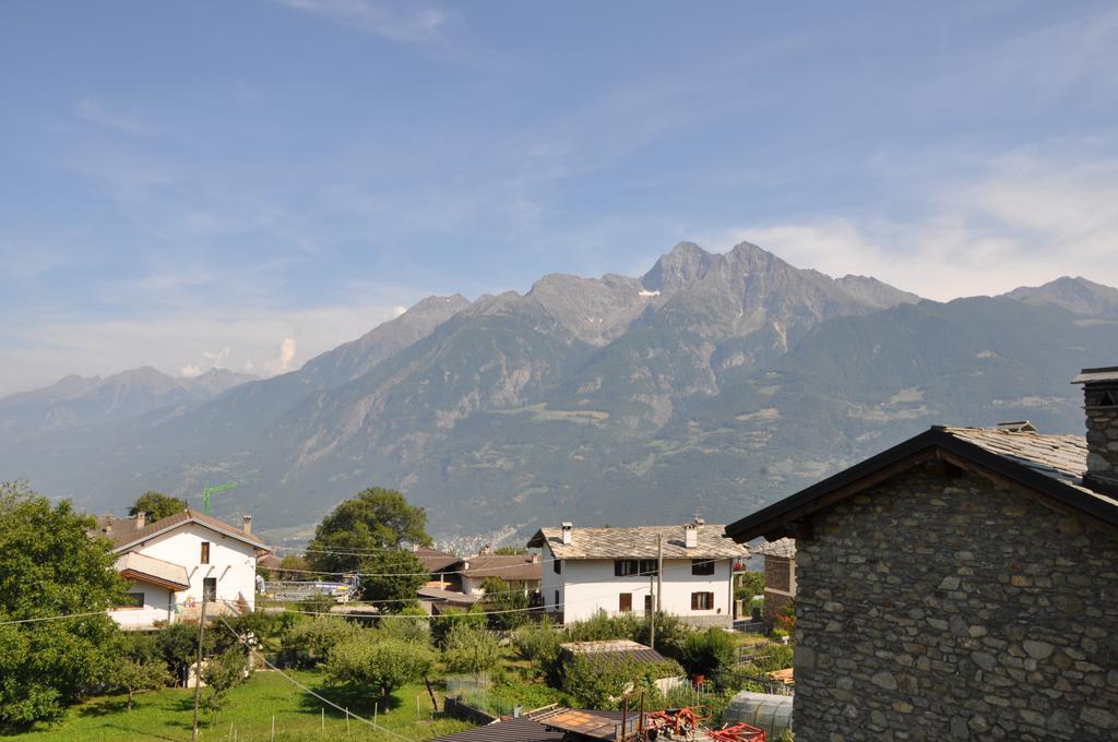 Le Foyer De La Ferme Apartamento Aosta Exterior foto