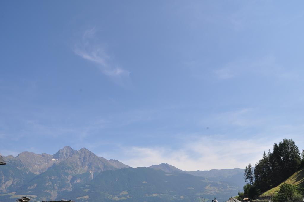 Le Foyer De La Ferme Apartamento Aosta Exterior foto