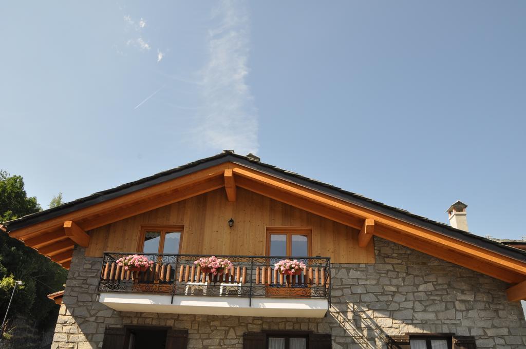 Le Foyer De La Ferme Apartamento Aosta Exterior foto